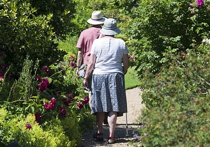 Alimentazione, attività fisica e vita sociale per prevenire la sarcopenia Alimentazione, attività fisica e vita sociale per prevenire la sarcopenia
